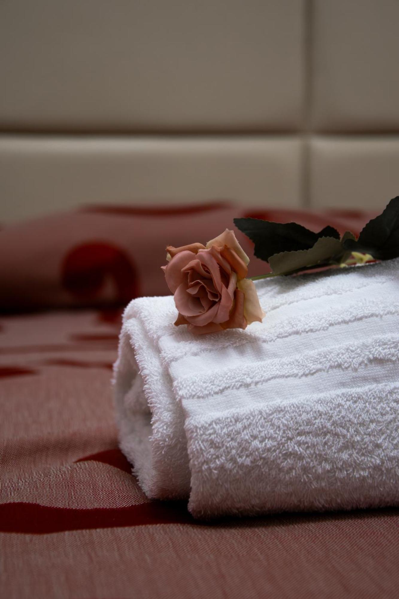 Mbs Marconi Bridge Suites Guest House Roma Esterno foto